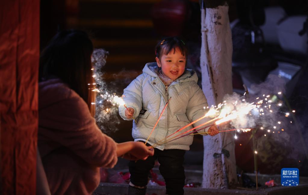 诗意中国——爆竹声中一岁除