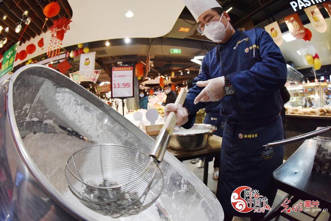 【网络中国节·元宵】“烟火气”持续！全国各地“闹元宵”