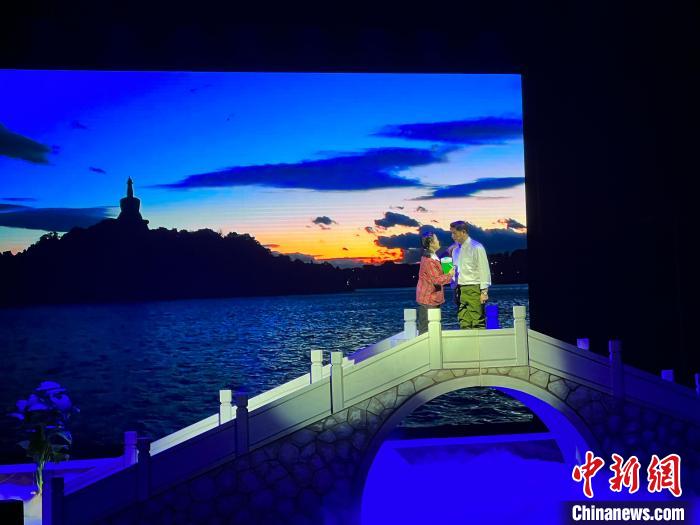图为话剧《氢弹之父——于敏》剧照。　天津市宁河区委宣传部供图。
