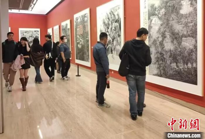 从彩塑到国画，中国美术馆新展扎堆以飨观众