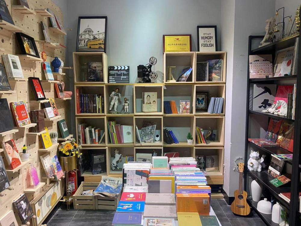 这家5年“无人”卖书的书店，“香”在哪？