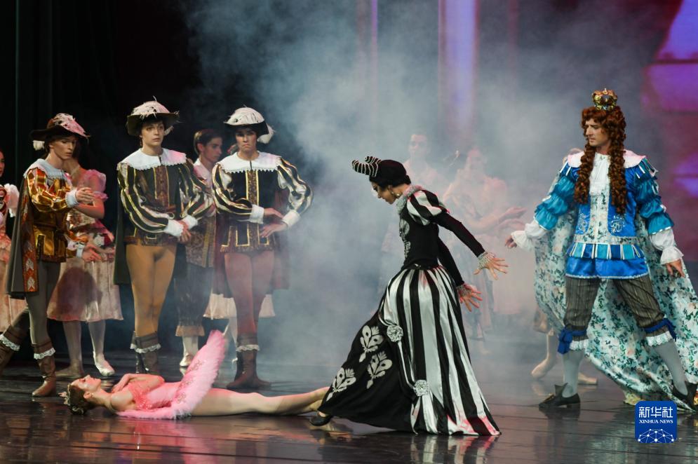 白俄罗斯芭蕾剧目《睡美人》在乌鲁木齐上演