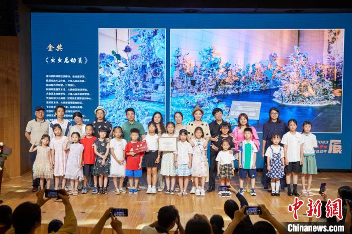 第二届湖南少儿美术作品双年展颁奖 137组作品获奖