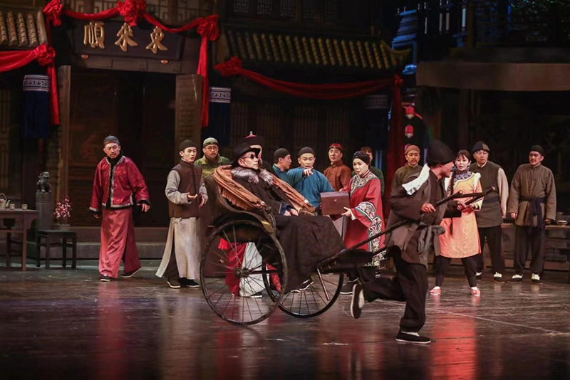 “大戏看北京”2023年展演季首演剧目《西去东来》首演