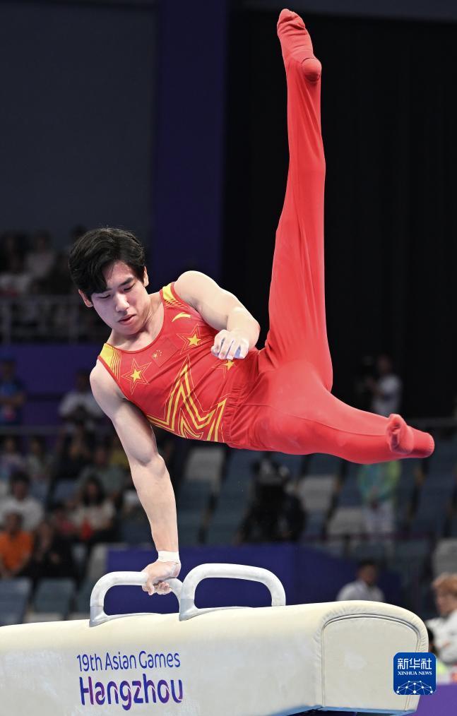 中国队夺得杭州亚运会竞技体操男子团体决赛冠军
