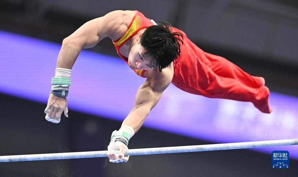 中国队夺得杭州亚运会竞技体操男子团体决赛冠军