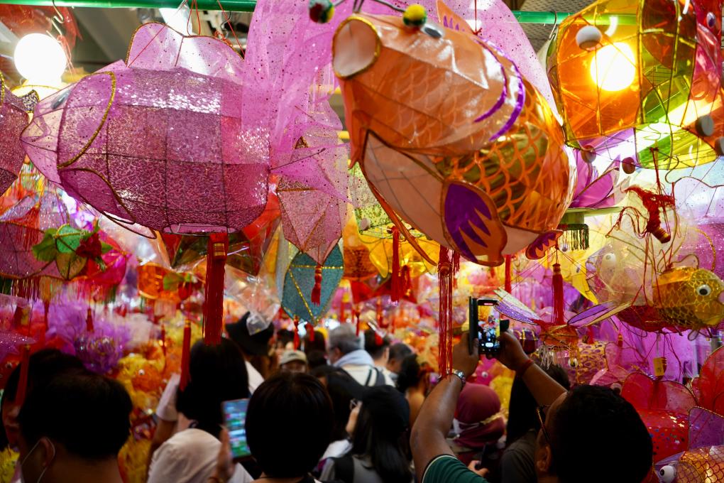 香港中秋节：夜染缤纷 月照团圆