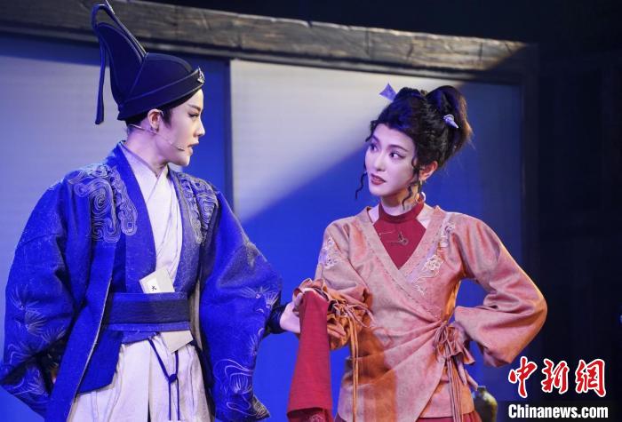 (寻味中华|戏曲)亚运赛场呈现“东方浪漫” 越剧舞台演绎“中国爱情” (寻味中华|戏曲)亚运赛场呈现“东方浪漫” 越剧舞台演绎“中国爱情”