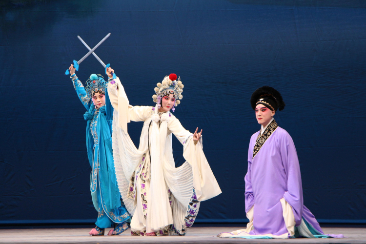 北昆经典传承戏《白蛇传》在北京梅兰芳大剧院上演