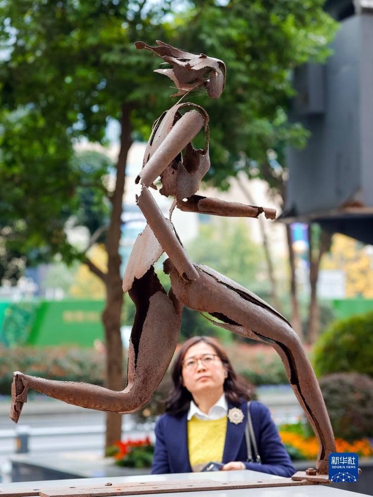 首届天府雕塑展在成都开幕(图2)