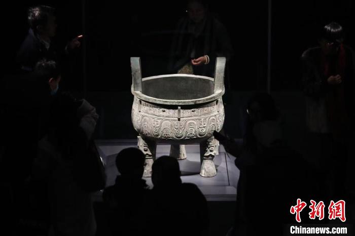 上海博物馆东馆“青铜馆”试开放 首日参观名额5分钟约满