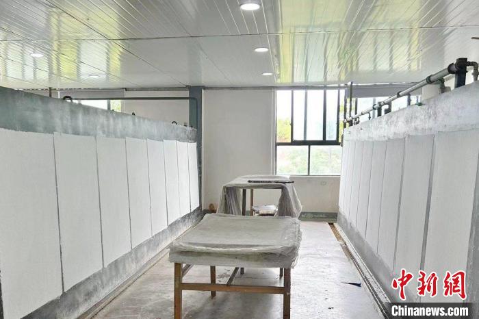 非遗连四纸：一纸连春秋 古法开新境
