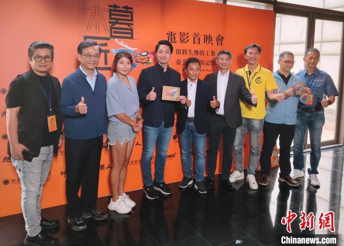 台湾写真：83岁匠师和即将消逝的木造龙舟技艺