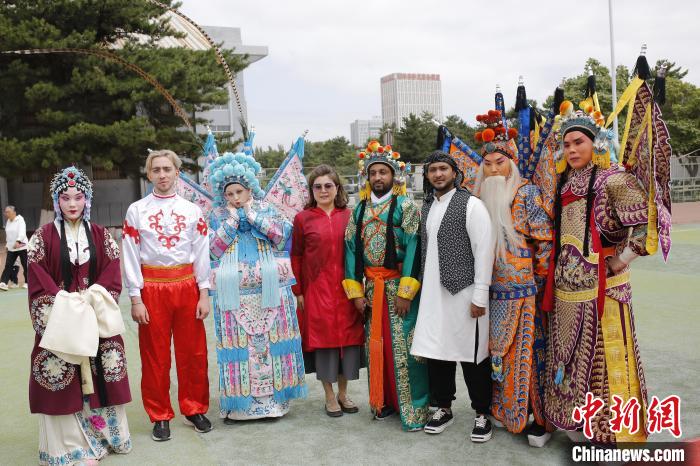 内蒙古高校开展国际文化节