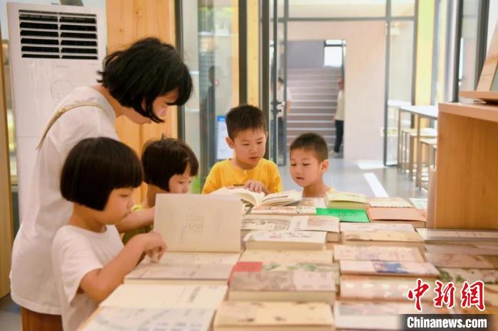 广东韶关始兴打造乡村文创基地 用艺术激活古村