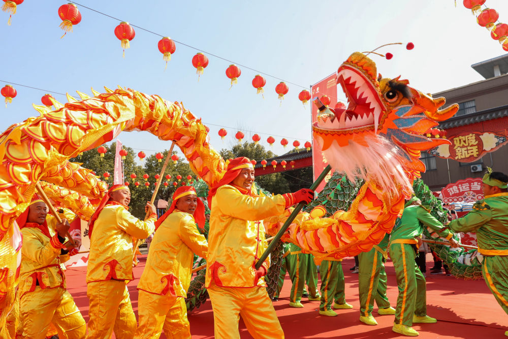 文化中国行｜从柴米油盐到“诗与远方”——春节年货市场涌现“文化热”