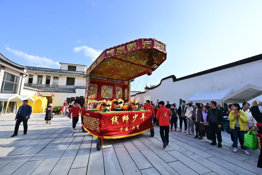 文化中国行·镜头里的非遗年｜线狮少年舞新春