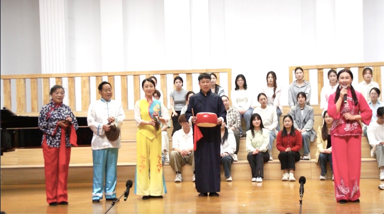 “学唱家乡的歌——河南商城民歌讲唱会”在河南大学隆重举行