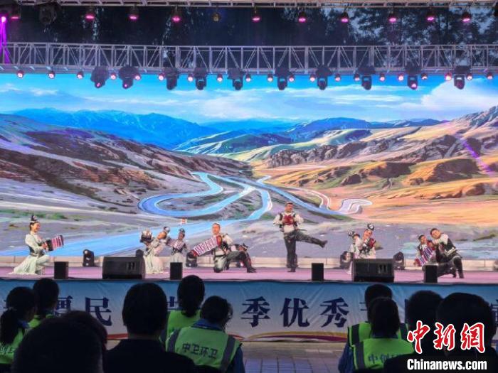新疆民间艺术巡演走进宁夏中卫 两地文化交融绽放绚丽之花