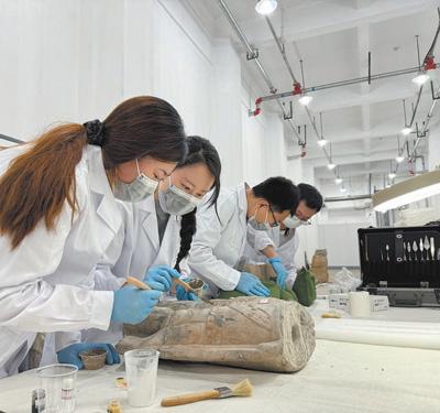 河南洛阳龙门石窟推动文化遗产保护利用 石刻瑰宝 一脉传承话古今（文化中国行·推进文化自信自强）