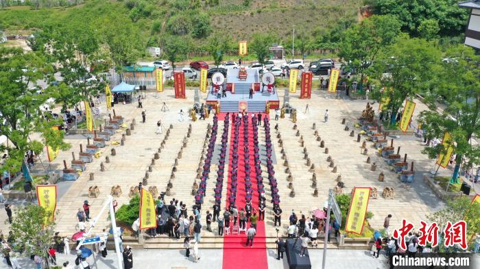 浙江龙泉重现“端午正阳铸剑” 节日仪式感吸引八方来客