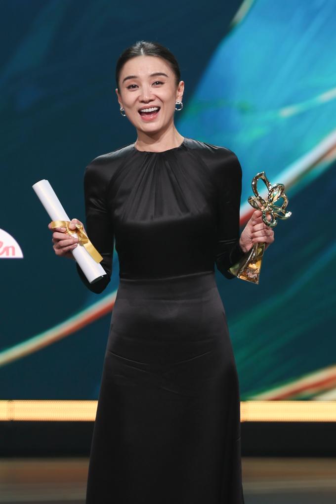 上海电视节揭晓白玉兰奖 《我的阿勒泰》等电视剧获奖