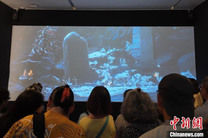 浙江杭州：台胞参观《黑神话：悟空》艺术展