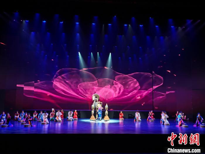 民族艺术绽放世界：延边歌舞团架起文化交流之桥