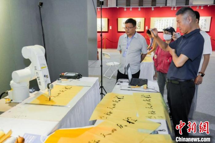 近4000件艺术精品汇聚2025包头艺博会