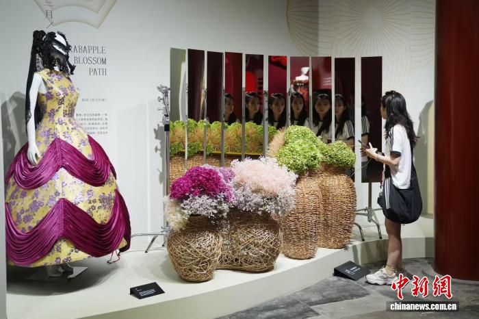 恭王府推出“十二风雅”主题展 用精雅生活对话当代时尚