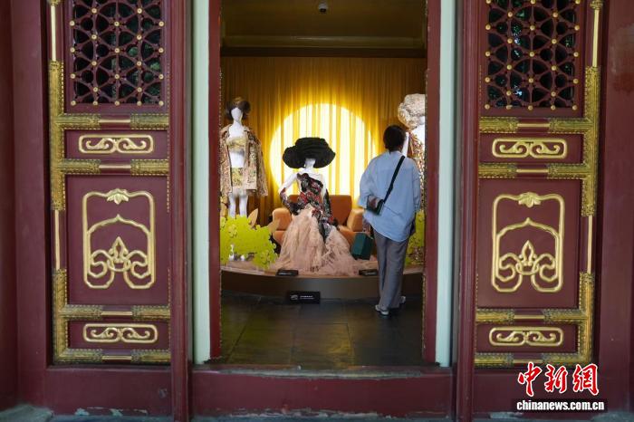 恭王府推出“十二风雅”主题展 用精雅生活对话当代时尚