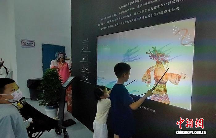 （文化中国行）数字体验为非遗带来潮流艺术表达