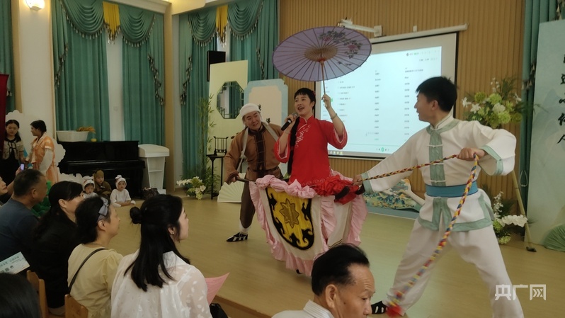 沿着纬度听中国︱楚剧：百年土腔酿新韵
