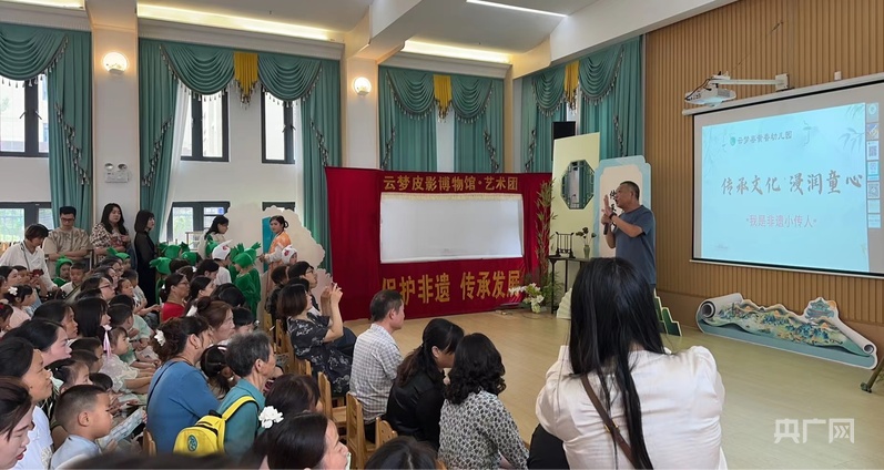 沿着纬度听中国︱楚剧：百年土腔酿新韵