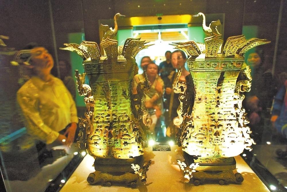 文化中国行·文博日历丨百年守护百年传承 故宫重磅文物中的文脉华光