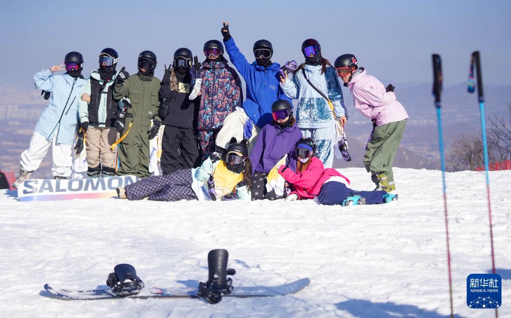 时光相册丨新雪季开启！影像见证中国滑雪“华丽转身”