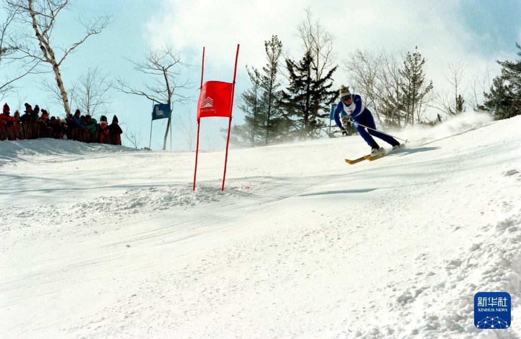 时光相册丨新雪季开启！影像见证中国滑雪“华丽转身”