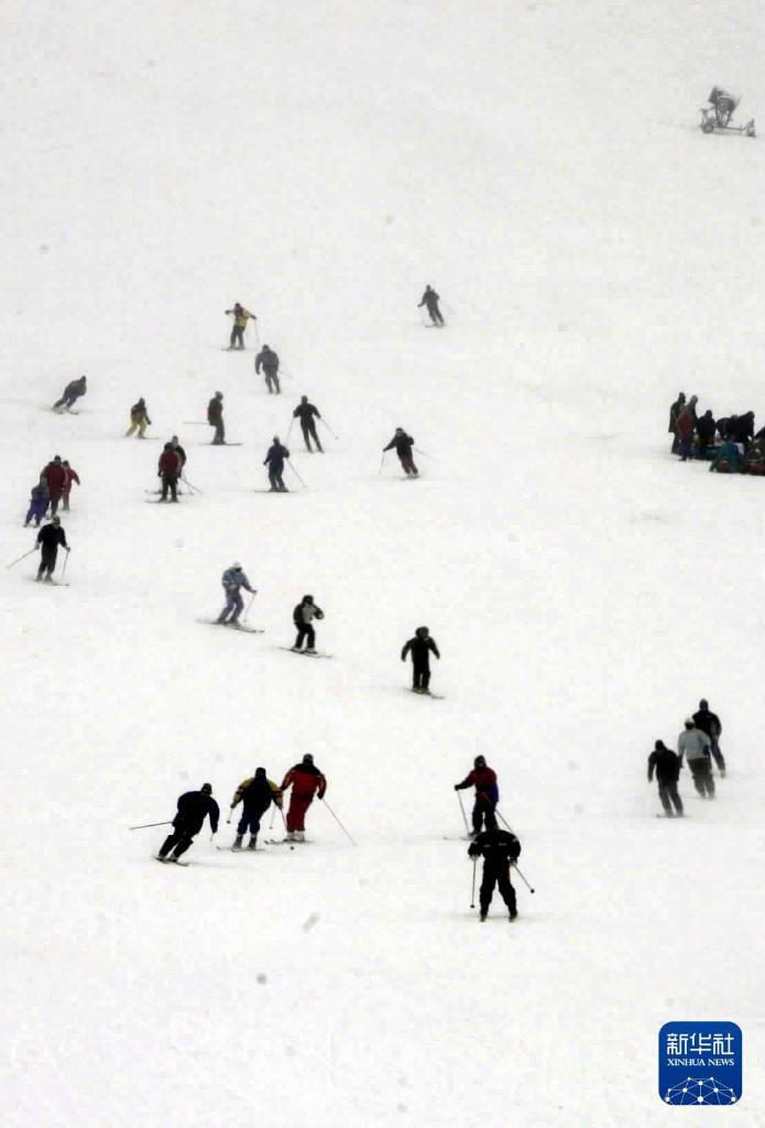 时光相册丨新雪季开启！影像见证中国滑雪“华丽转身”