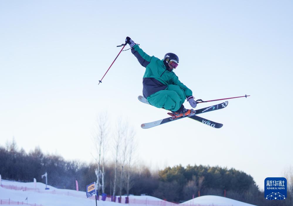 时光相册丨新雪季开启！影像见证中国滑雪“华丽转身”