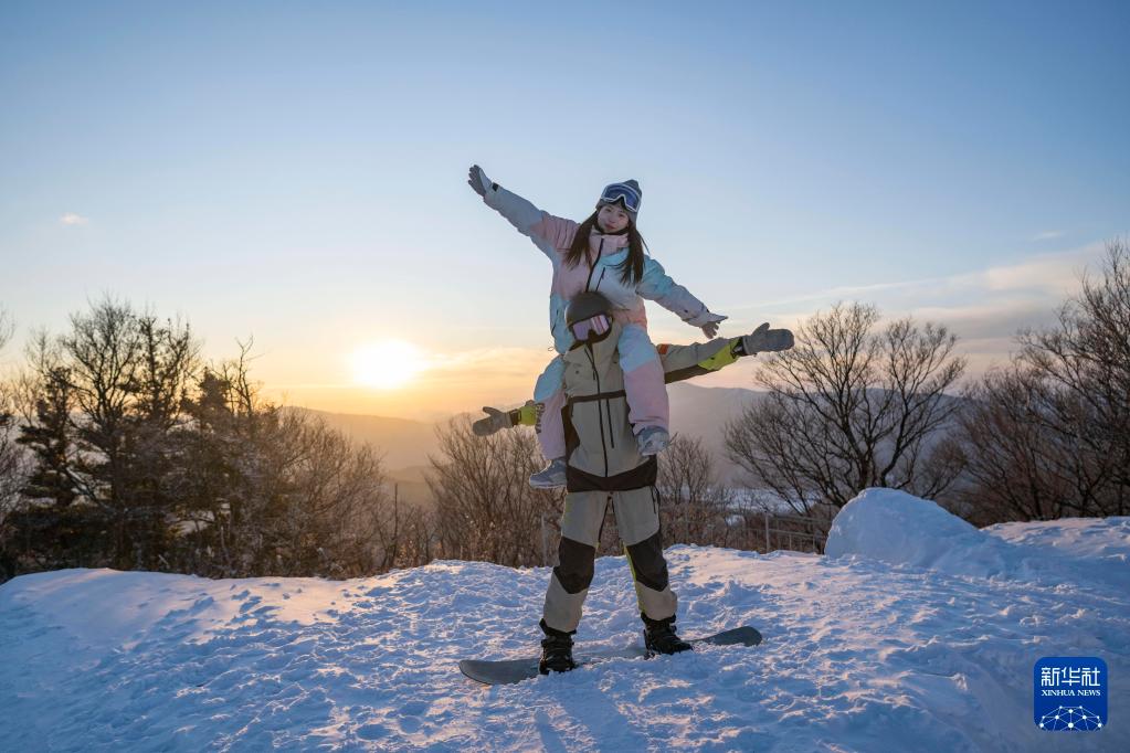时光相册丨新雪季开启！影像见证中国滑雪“华丽转身”