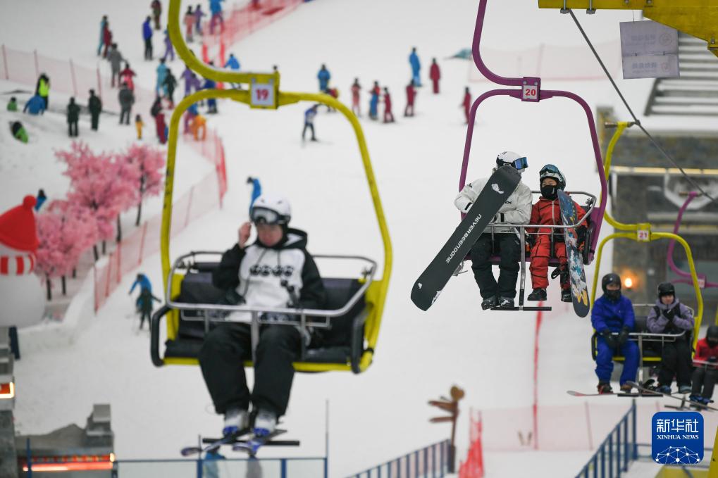 时光相册丨新雪季开启！影像见证中国滑雪“华丽转身”