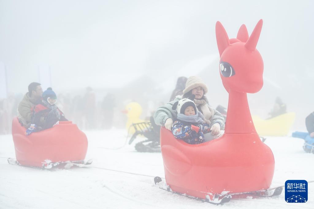 时光相册丨新雪季开启！影像见证中国滑雪“华丽转身”