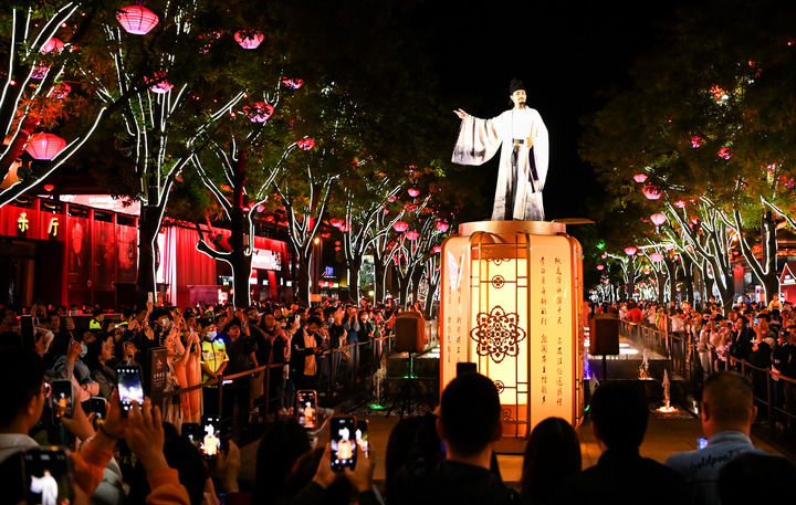 守护悠悠文脉 探寻“何以中国”——陕西推动文物保护与活化利用新观察 守护悠悠文脉 探寻“何以中国”——陕西推动文物保护与活化利用新观察