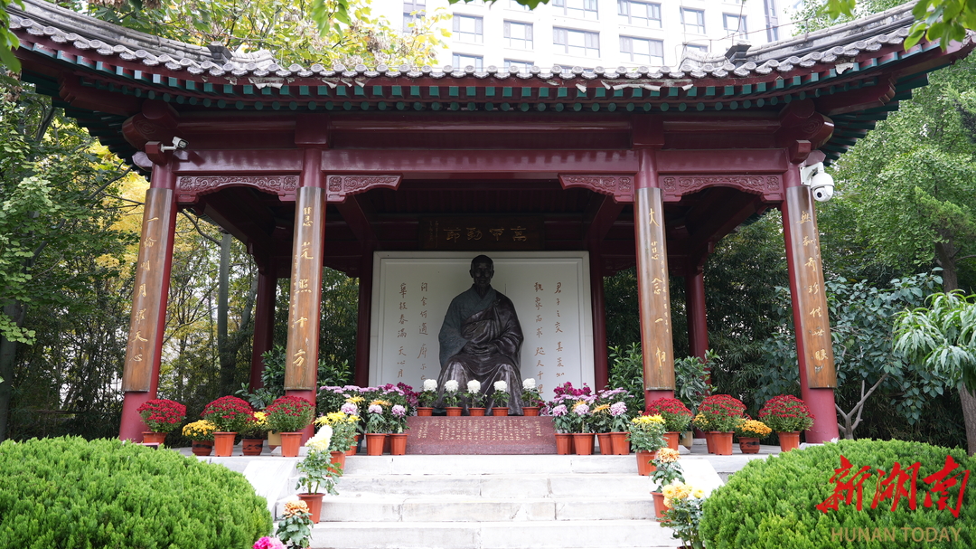 楹联中国行 丨半世繁华半世僧：李叔同的艺境与禅心