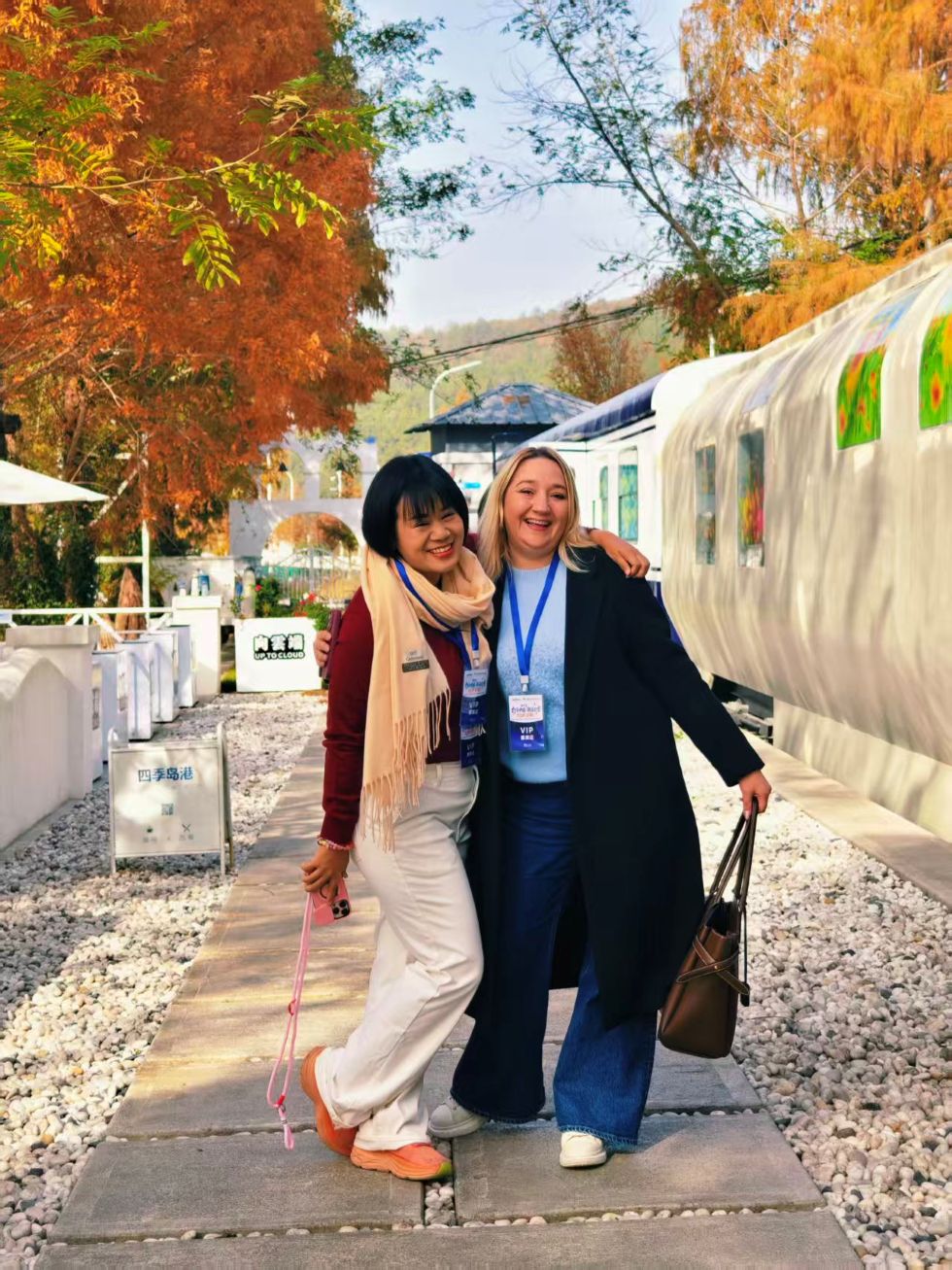 烟火与传承共生 传统与智慧交融——外国网红博主解锁黄山多元体验