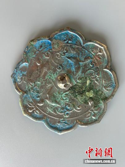 河南三门峡发现45座古墓葬