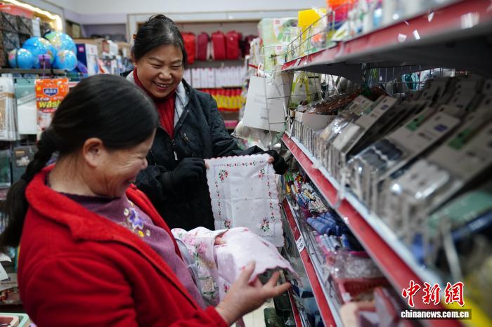 (文化中国行)老牌国货“回潮”:怀旧风“吹”起消费新风尚