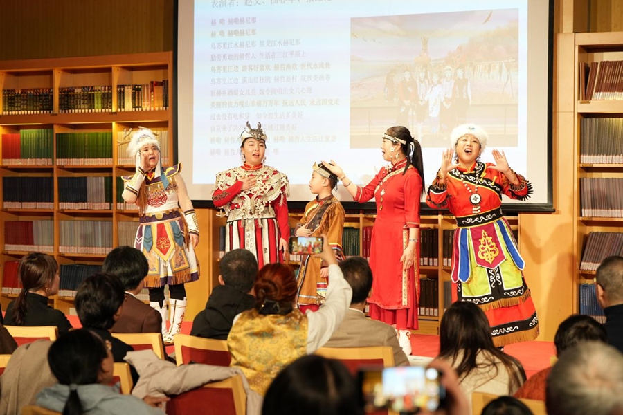 荡涤在三江流域的渔猎歌声 赫哲族民歌讲唱会在国家大剧院上演