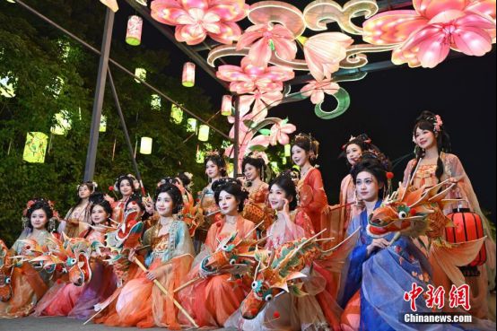 妙趣中国年:为什么说元宵节才是中国“情人节”?