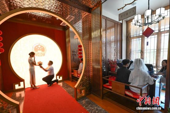 妙趣中国年:为什么说元宵节才是中国“情人节”?